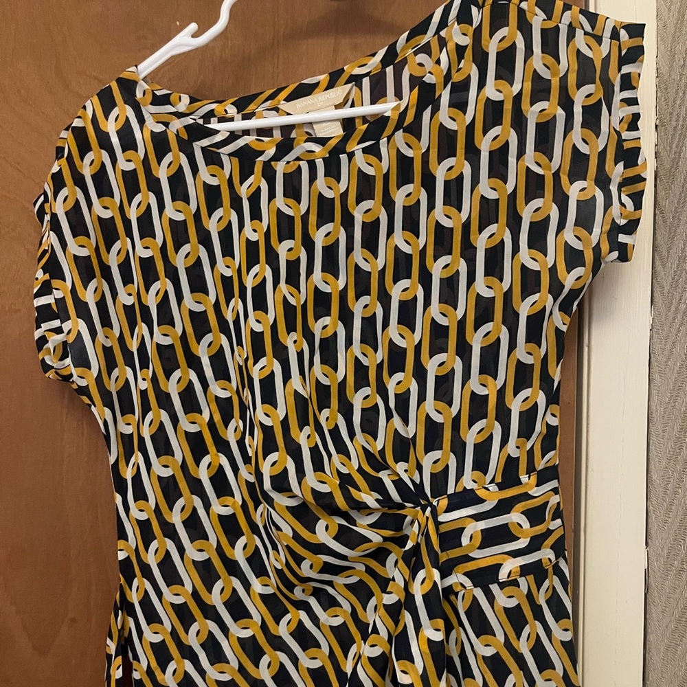 Banana Republic Factory Black and Gold Chain Pattern Blouse